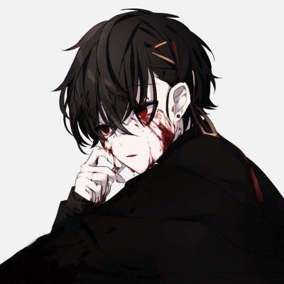 印度男子头插砍刀淡定玩手机